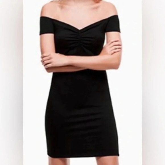 Aritzia Dresses & Skirts - ARITZIA WILFRED FREE KNIT DRESS